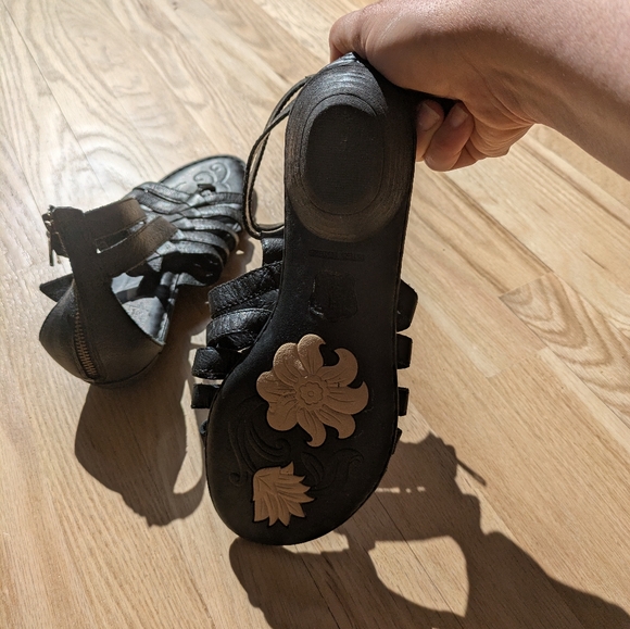 Born gladiator sandals size 9 black - Picture 5 of 9